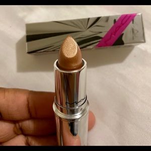 💄 MAC Limited Edition Frosted Lipstick ❄️